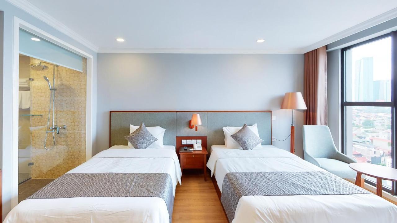 Cau Giay Hotel - By Bay Luxury Ханой Екстериор снимка